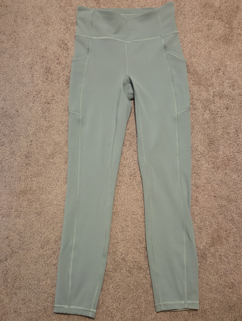 *NWOT* lululemon athletica High-Rise Sage Green Leggings Full-length